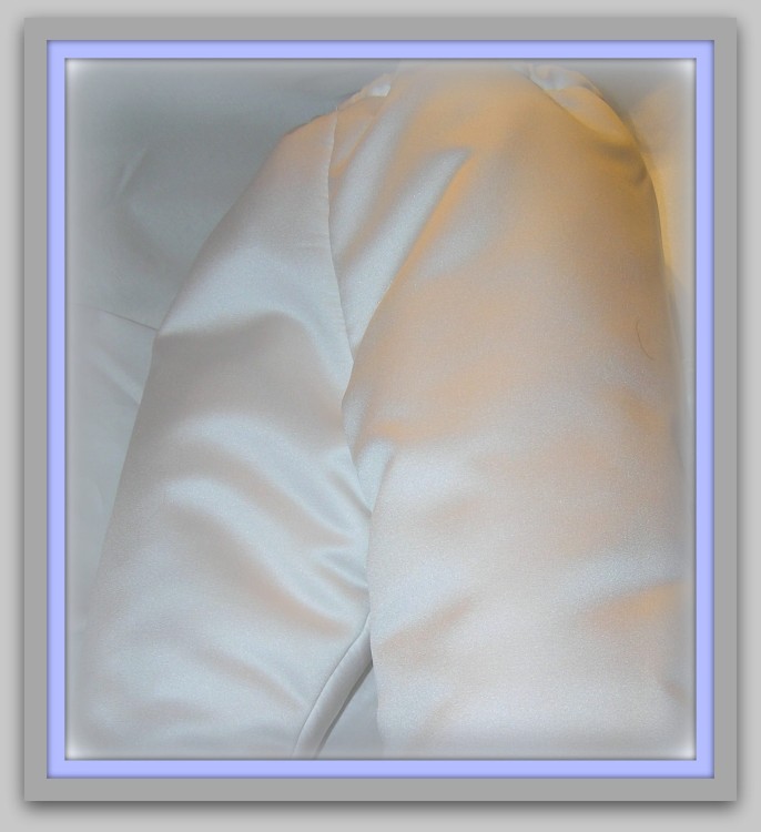 ubranko-na chrzest-dla-chlopczyków-komplet-zimowy-satyna-biały-312.jpg    Eleganckie, białe ubranko na chrzest dla chłopca -zimowe