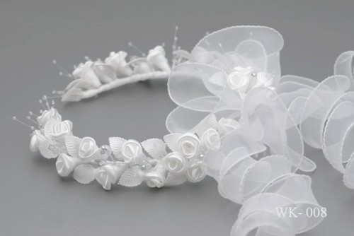 wianek-koczek-komnijny-na koka-biale-różyczki-satynowe-WK-008.jpg