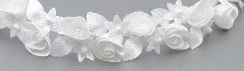 wianek-komunijny-biały-z-kokardą-drobne-kwiatki-perełki- W-010.jpg