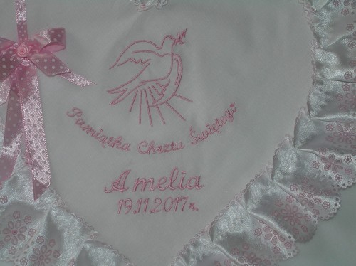 szatka-na chrzest-bawełniana-satynowa-haftowana-imiona-data-chrztu-0161.JPG 