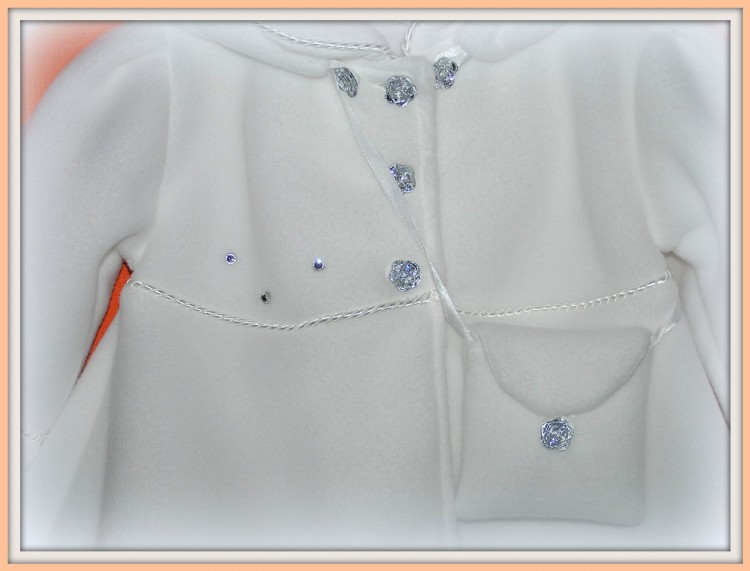 płaszczyk-na chrzest-polarowy-biały-dla-dziewczynki-P01.JPG