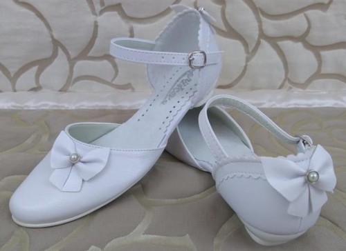 buty-komunijne-balerinki-dla-dziewczynki-białe-zapinane-717.jpg