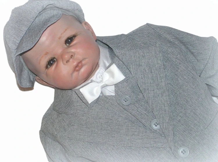 ubranko-na-chrzest-garnitur-dla chłopca-jasnoszary-4.jpg