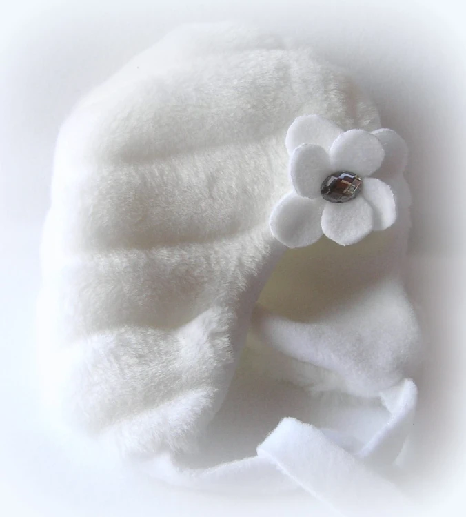 czapeczka-z futerka -NOrECZKA-ubranko-na-chrzest-dla-dziewczynki-NRg2.JPG