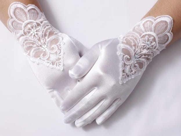 ękawiczki-komunijne-dziewczęce-białe-z połyskiem-RK-37.jpg