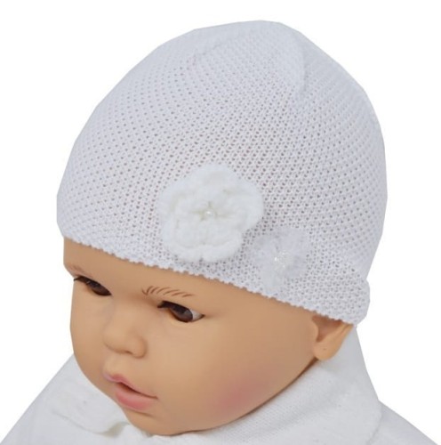 czapeczka-nacrzest=dziegrana-dzianina-biała-KWIATUSZEa-Chrc47.jpg