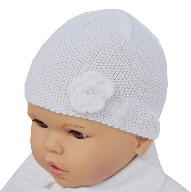 czapeczka-nacrzest=dziegrana-dzianina-biała-KWIATUSZEa-Chrc47.jpg