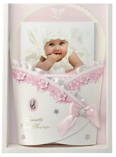 albumik-pamiątka-na chrzest-dla-diewczynki-becik-w pudełku-różowy-1.jpg