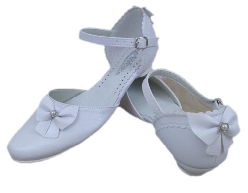 buty-komunijne-balerinki-dla-dziewczynki-białe-zapinane-717.jpg