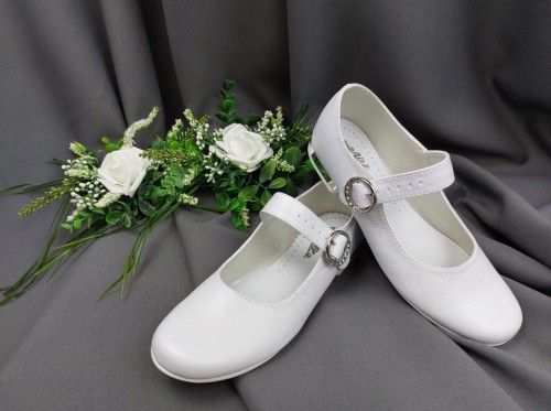 buty-komunijne-dla-ziewczynek-biale-M-818.jpg