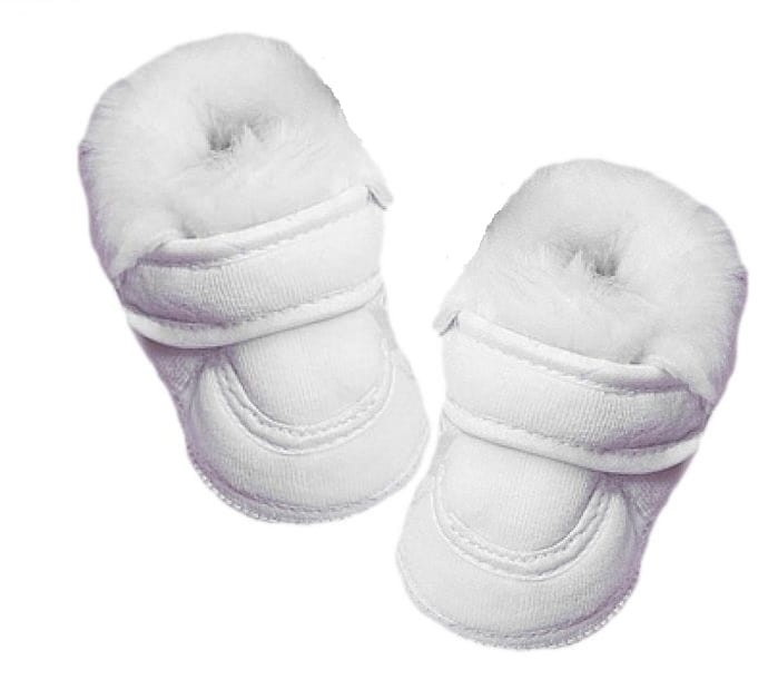 Bez tytułubuciki-na chrzest-dla-chlopczyka-ocieplone-futrem-na rzep-białe.jpg