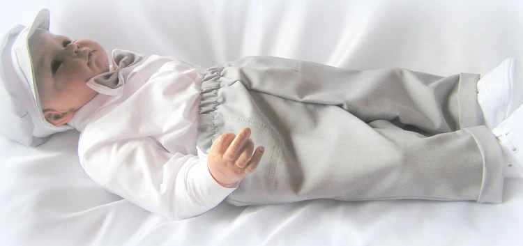 spodenki-na chrzest-niemowlece-spodnie-materiał-jasny-popiel-cienki .JPG eleganckie spodnie do chrztu