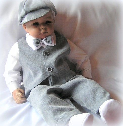 Ubranko-do chrztu-spodnie-kamizelka-koszulka-muszka-czap1.JPG ubranko-na chrzest-komplet-dla chlopczyków