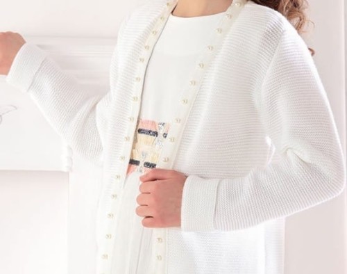 sweterek-komunijny-okrycie-na komunie-biały-żakardowy-perełki-729.jpg