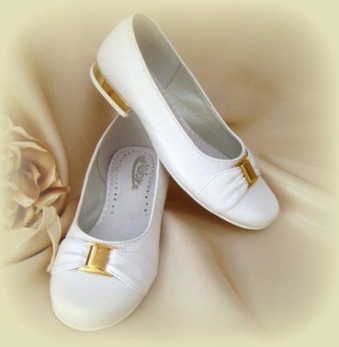 buty-komunijne-dla-dziewczynki-biale