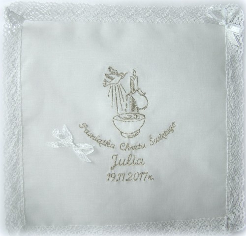 sztka-na chrzest-bawełniana-biala-haft-srebrny-chrzcielnica-045.JPG