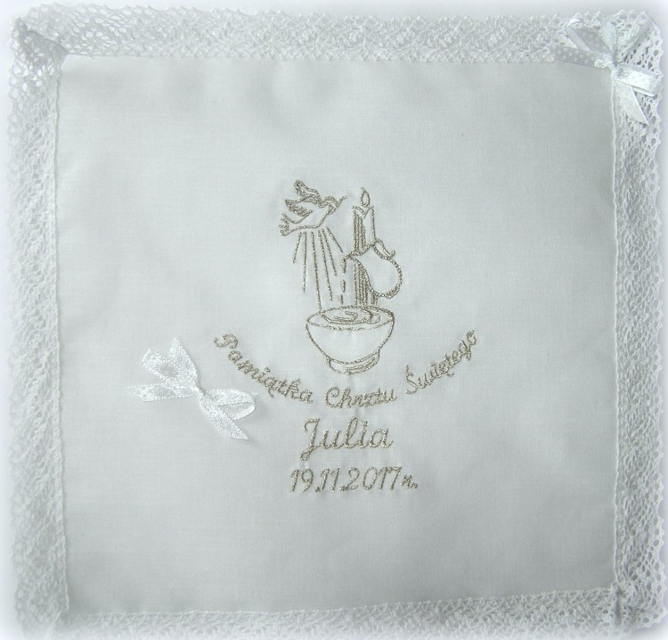 sztka-na chrzest-bawełniana-biala-haft-srebrny-chrzcielnica-045.JPG
