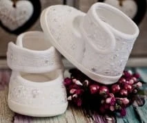 buciki-do-chrztu-dziewcęce-białe-koronkowe-buciki-na chrzest-.jpg