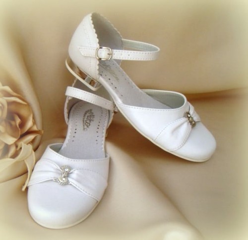 buty- komunijne-dla-dziewczynki-biale-M-673