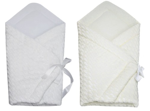 becik-do-chrztu-rożek-chrzcielny-dzianina-listki 1.jpg