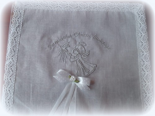 szatka-na chrzest-bawełniana-biała-z haftem-0161.jpg