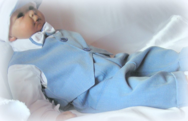 ubranko-na chrzest-dla-chłopczyka-z-kamizelką-niebieski-DN2.jpg