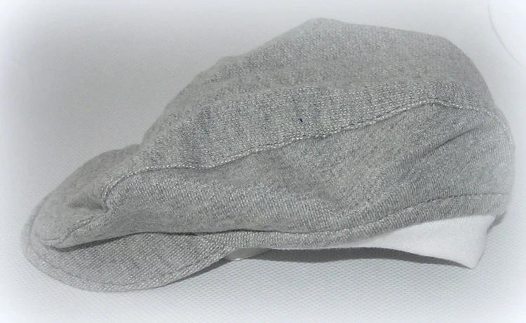 kaszkiet-ubranko-na chrzest-dla-chłopca-szaro-biały-P1010018.JPG