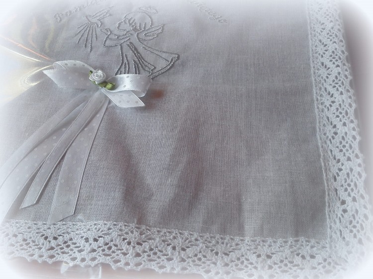 szatka-na chrzest-bawełniana-biała-z haftem-0161.jpg