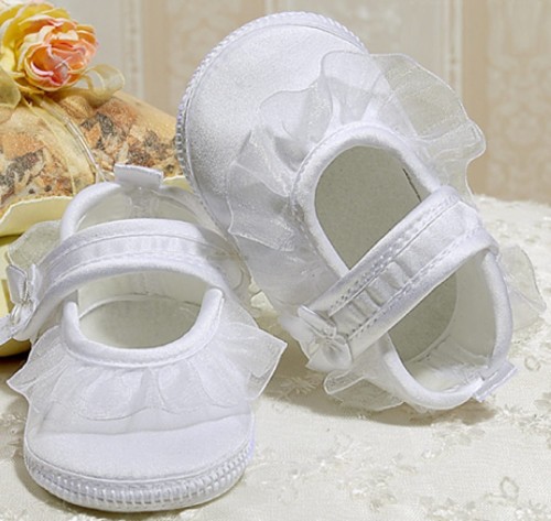 buciki-na chrzest-satynowe-balerinki-biale-chris01 .jpg Dziewczęce satynowe buciki do chrztu
