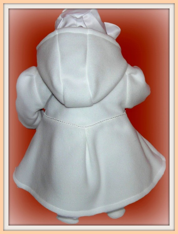 płaszczyk-na chrzest-polarowy-biały-dla-dziewczynki-P01.JPG