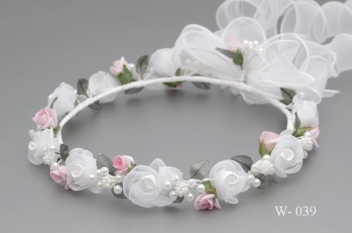 wianek-komnijny--z kokardą-biało-różowe-różyczki-W-039.jpg  Jak żywy