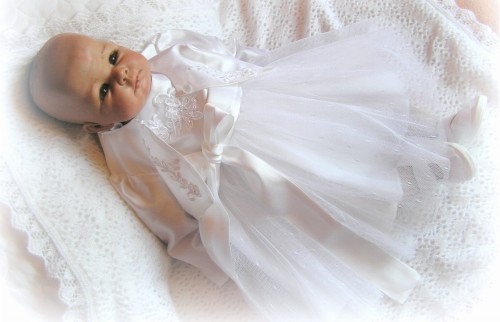 ubranko-na chrzest-sukienka-bolerko-dla dziewczynek-tafta-z tiulem-wyszywana-biala.jpg Gchr-B   Okazjonalne ubranko na chrzest dla dziewczynek