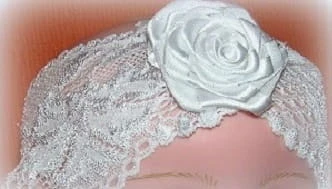 opaska-na-chrzest-biala-kwiatek-organza-003.jpg ubranka-na-chrzest.jpg