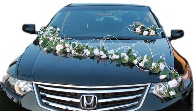 Dekoracja_na_samochód _ślubny_stroik